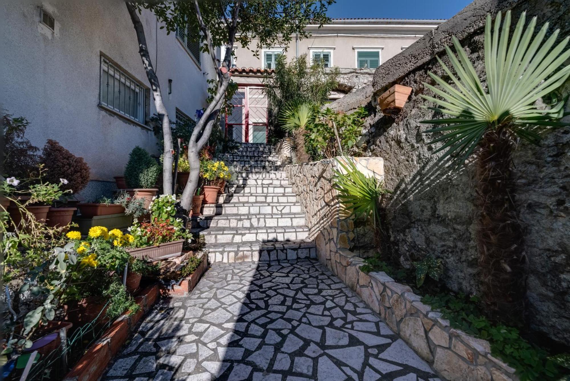B&B Apartment'S Coli Bakar Exterior foto